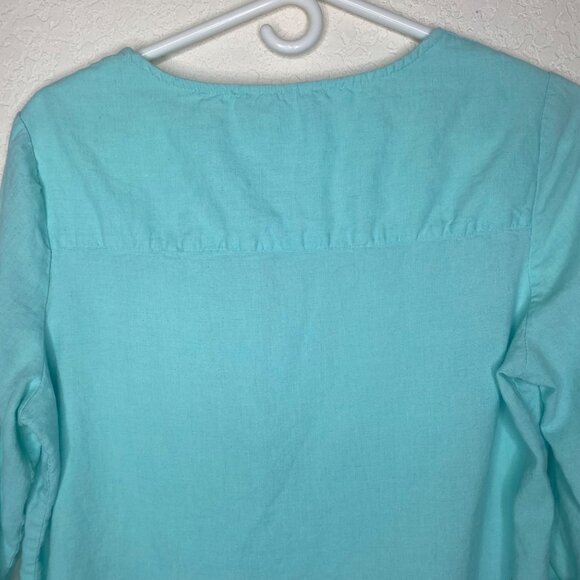Emily Daniels Linen Blend Top Womens Size M Aqua Blue Roll Tab Sleeves Coastal B - Picture 6 of 13